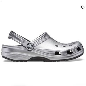 Crocs Classic Clog in Silver Metallic NWT